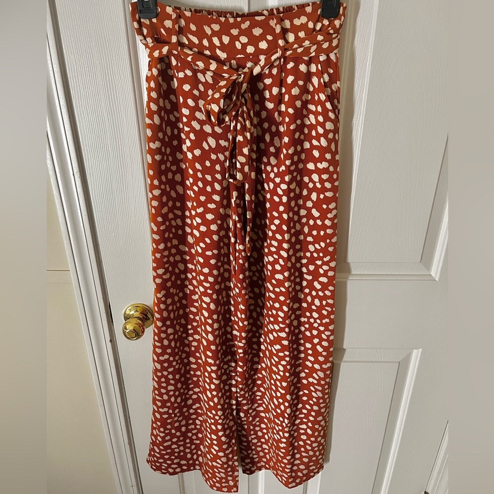 Forever 21: orangey redish brown trousers in small